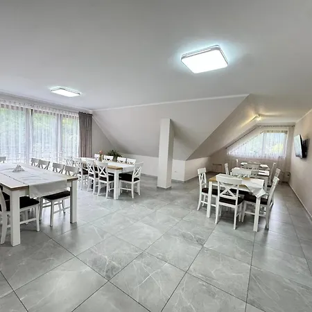 Wioletta B&B 슈차브니차